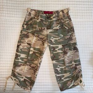 GLO Camouflage Cargo Capri Tie Pants